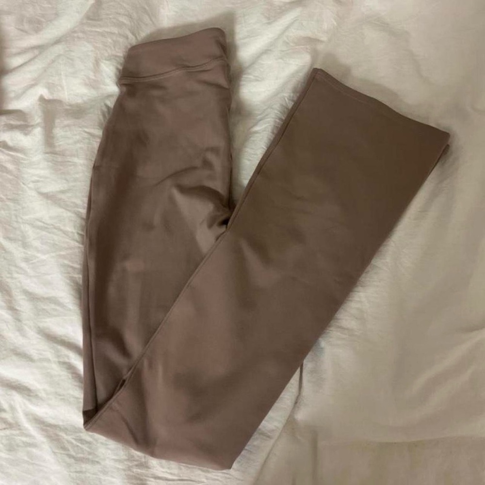 ALO YPOGA PANTS